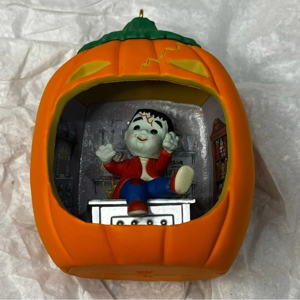 NWT Hallmark Keepsake 2020 Happy Halloween Frankenstein Pumpkin Ornament #8